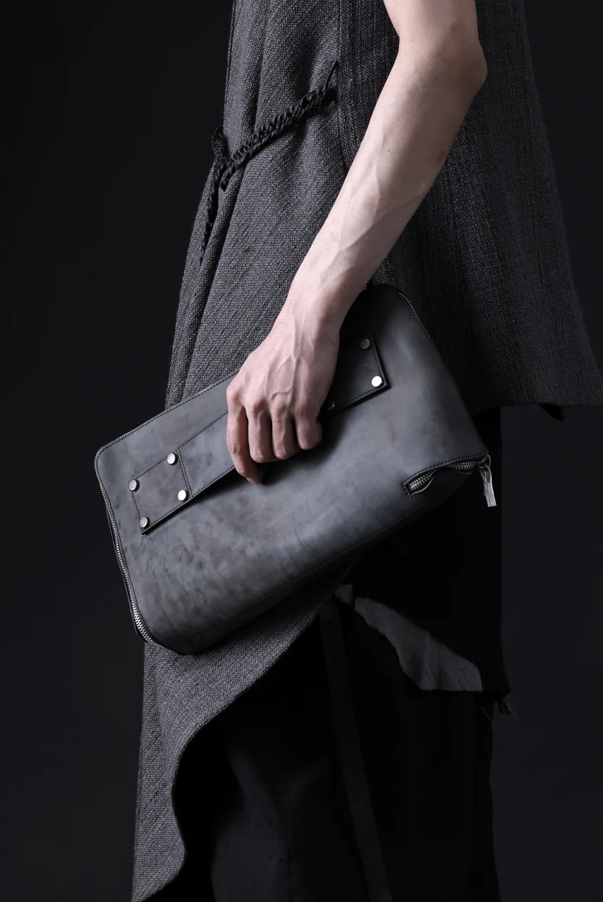 ierib onepiece clutch-bag / Shell Cordovan (MARBLE GREY #B) - Image 24
