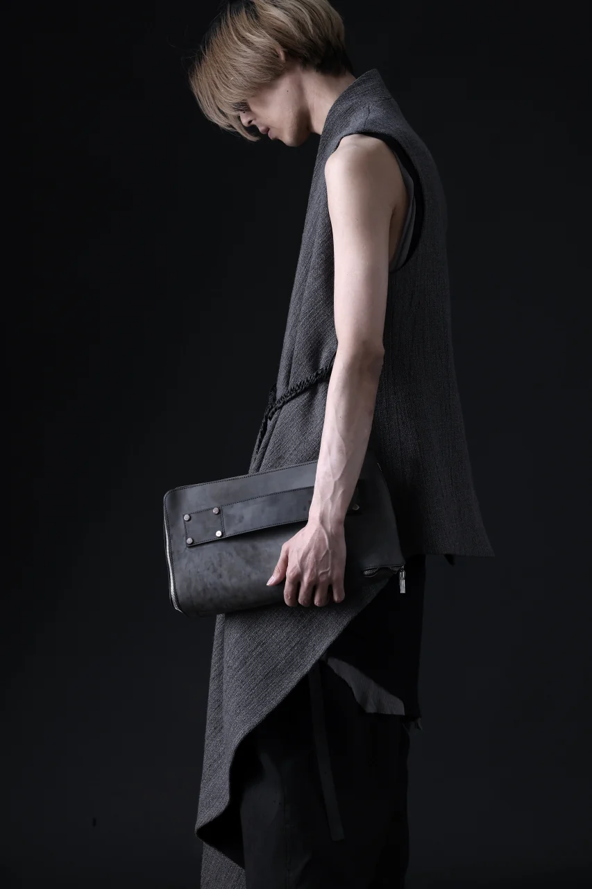 ierib onepiece clutch-bag / Shell Cordovan (MARBLE GREY #B) - Image 7