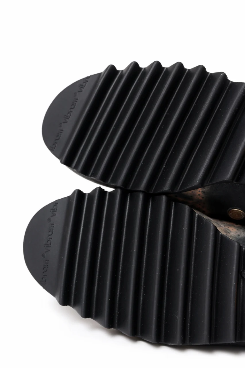 ierib onepiece slip-on shoes / Marble Cordovan (BLACK) - Image 28
