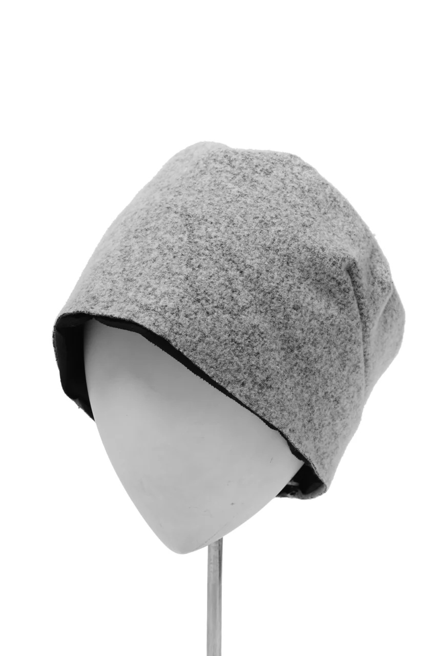 ierib REVERSIBLE BEANNIE CAP / COMPRESSED PILE KNIT (OREO) - Image 3