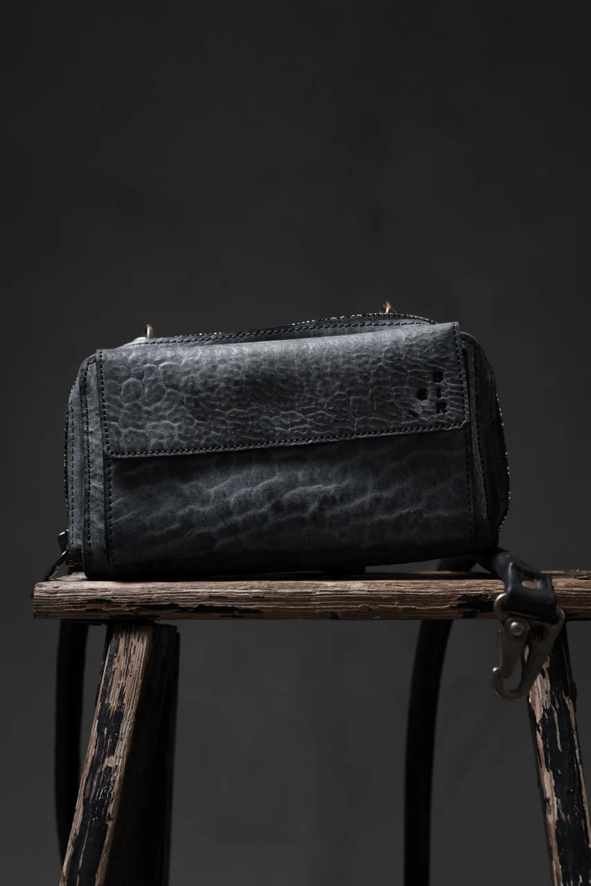 ierib Wallet Bag with Strap / White Waxed Shrunken Horse (BLACK) - Image 23