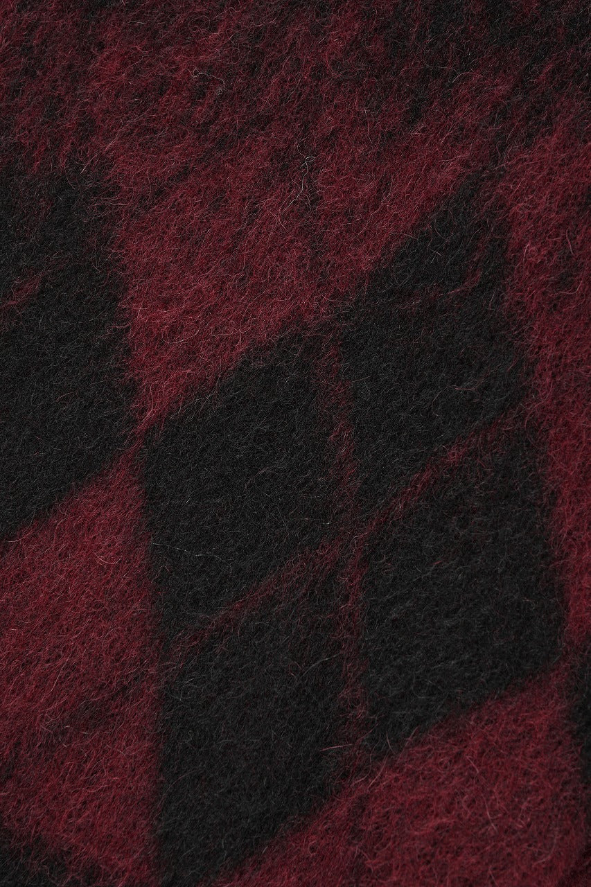 ISABEL BENENATO Gauzed Mohair Crew-Neck Sweater in Shaded Check (BLACK / RED) - Image 11