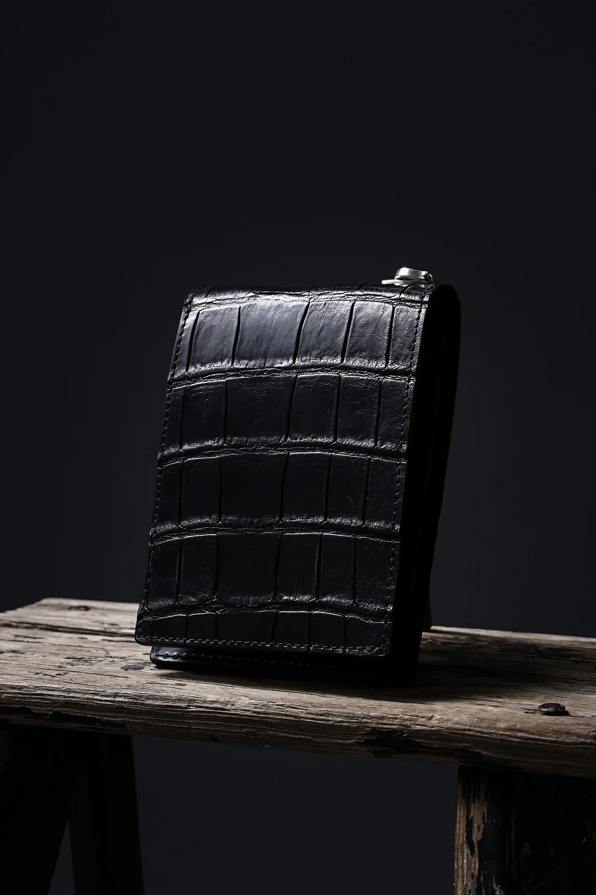 ISAMU KATAYAMA BACKLASH 2 FOLD WALLET / CROCODILE LEATHER (BLACK) - Image 20