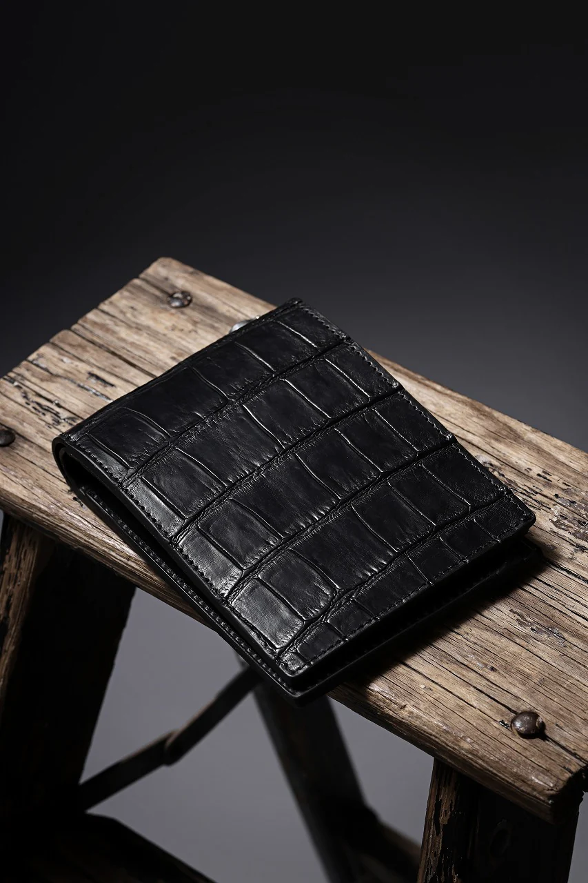 ISAMU KATAYAMA BACKLASH 2 FOLD WALLET / CROCODILE LEATHER (BLACK) - Image 21