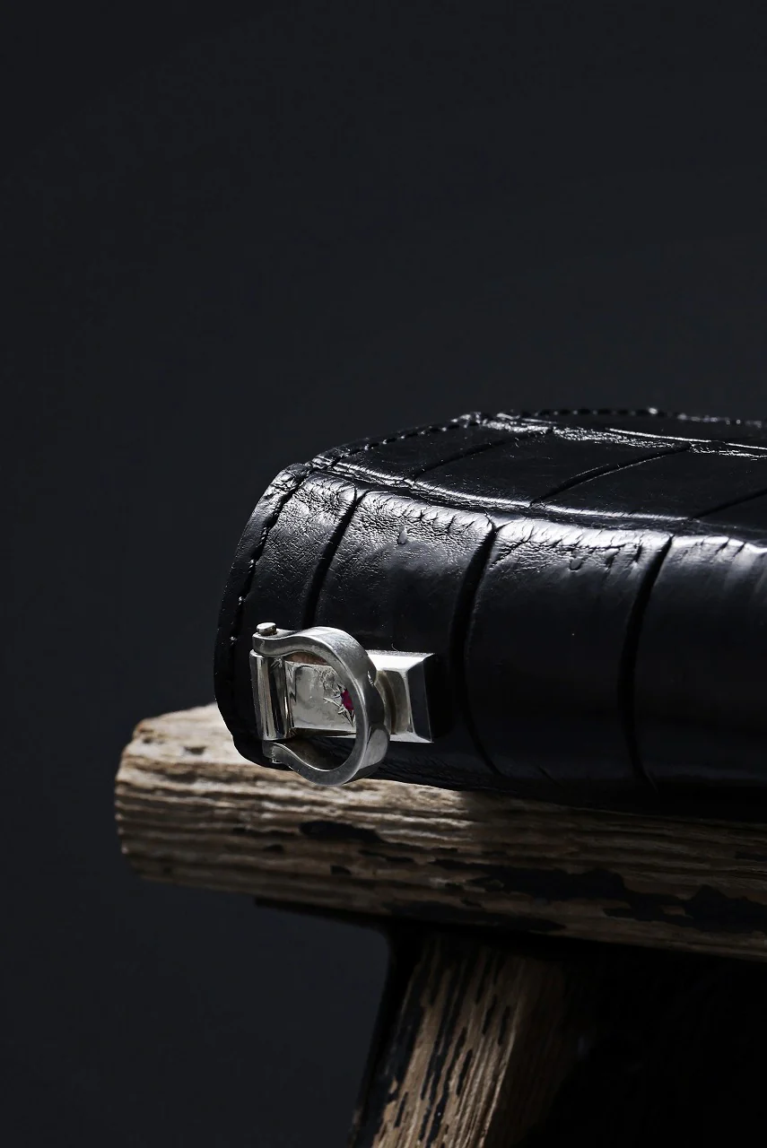ISAMU KATAYAMA BACKLASH 2 FOLD WALLET / CROCODILE LEATHER (BLACK) - Image 28