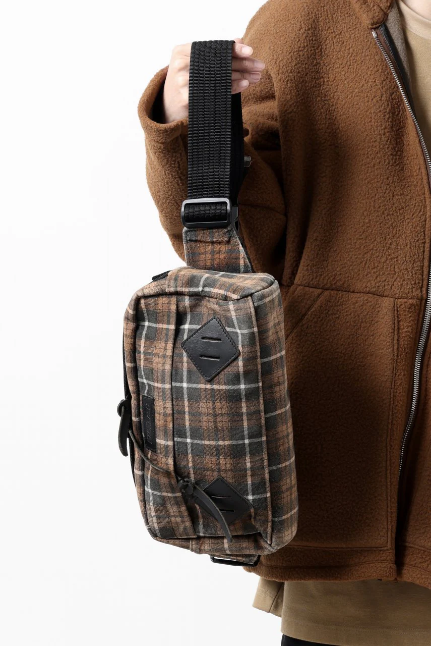 ISAMU KATAYAMA BACKLASH 2 WAY BAG / PIG SUEDE LEATHER (DARK TONE) - Image 12