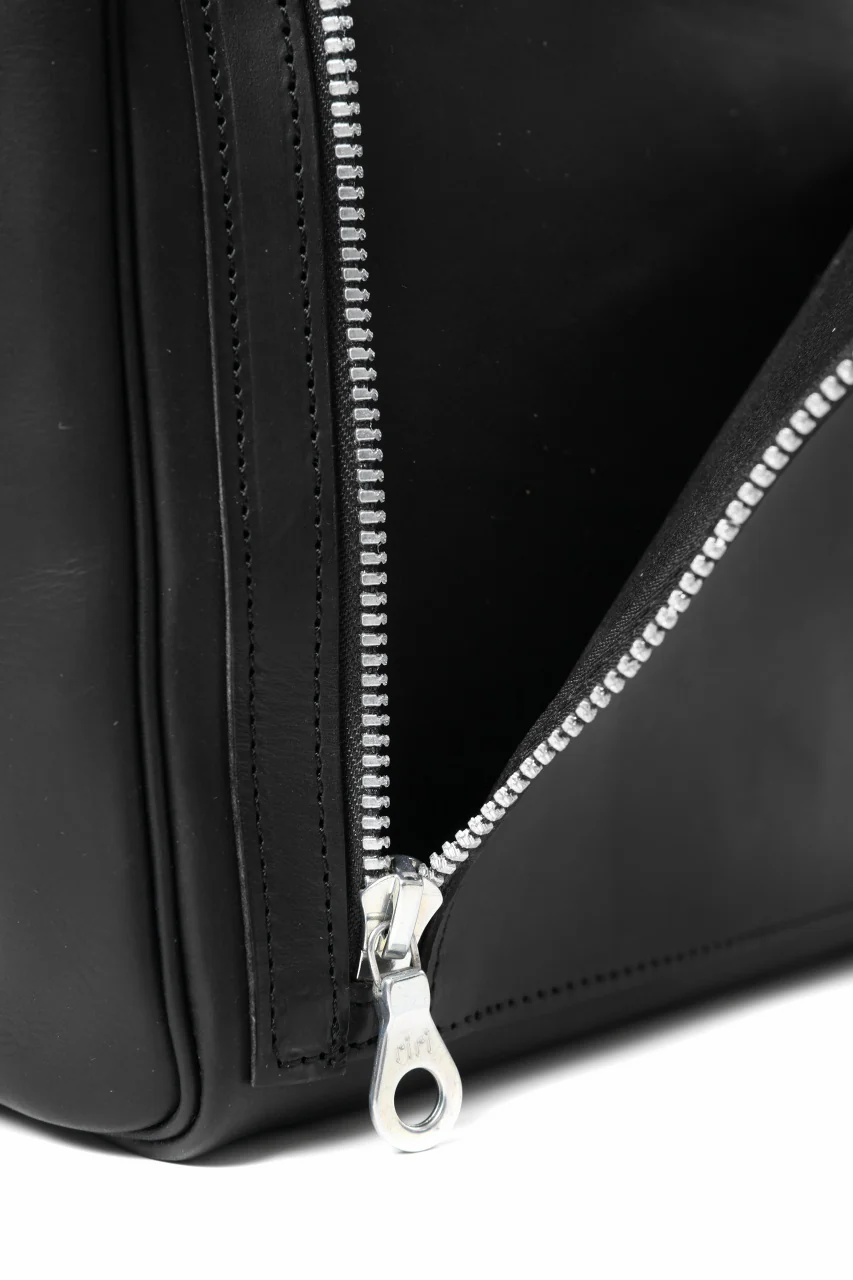 ISAMU KATAYAMA BACKLASH 2WAY SHOULDER-TOTE BAG / GUIDI OILED CALF (BLACK) - Image 16