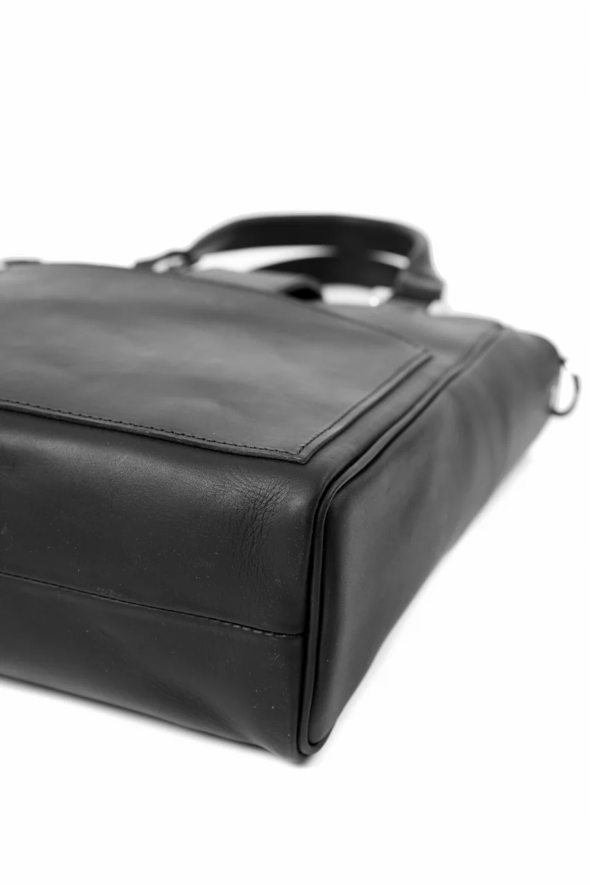 ISAMU KATAYAMA BACKLASH 2WAY SHOULDER-TOTE BAG / GUIDI OILED CALF (BLACK) - Image 17