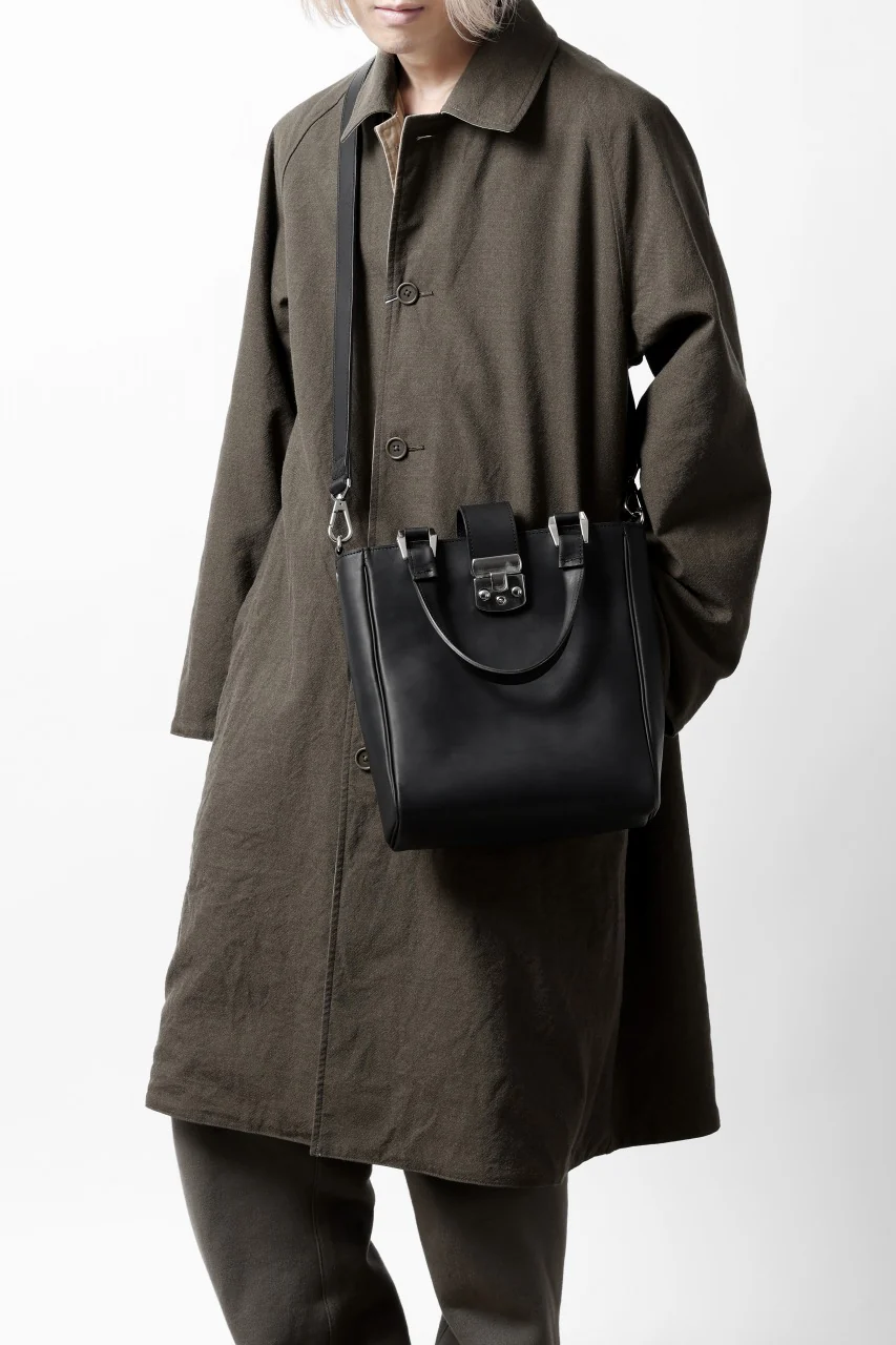 ISAMU KATAYAMA BACKLASH 2WAY SHOULDER-TOTE BAG / GUIDI OILED CALF (BLACK) - Image 32