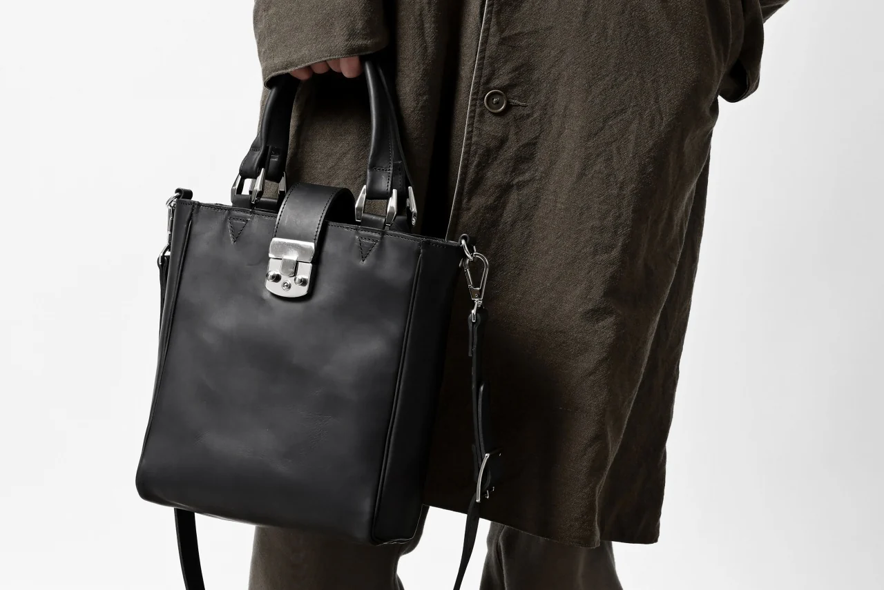 ISAMU KATAYAMA BACKLASH 2WAY SHOULDER-TOTE BAG / GUIDI OILED CALF (BLACK) - Image 46