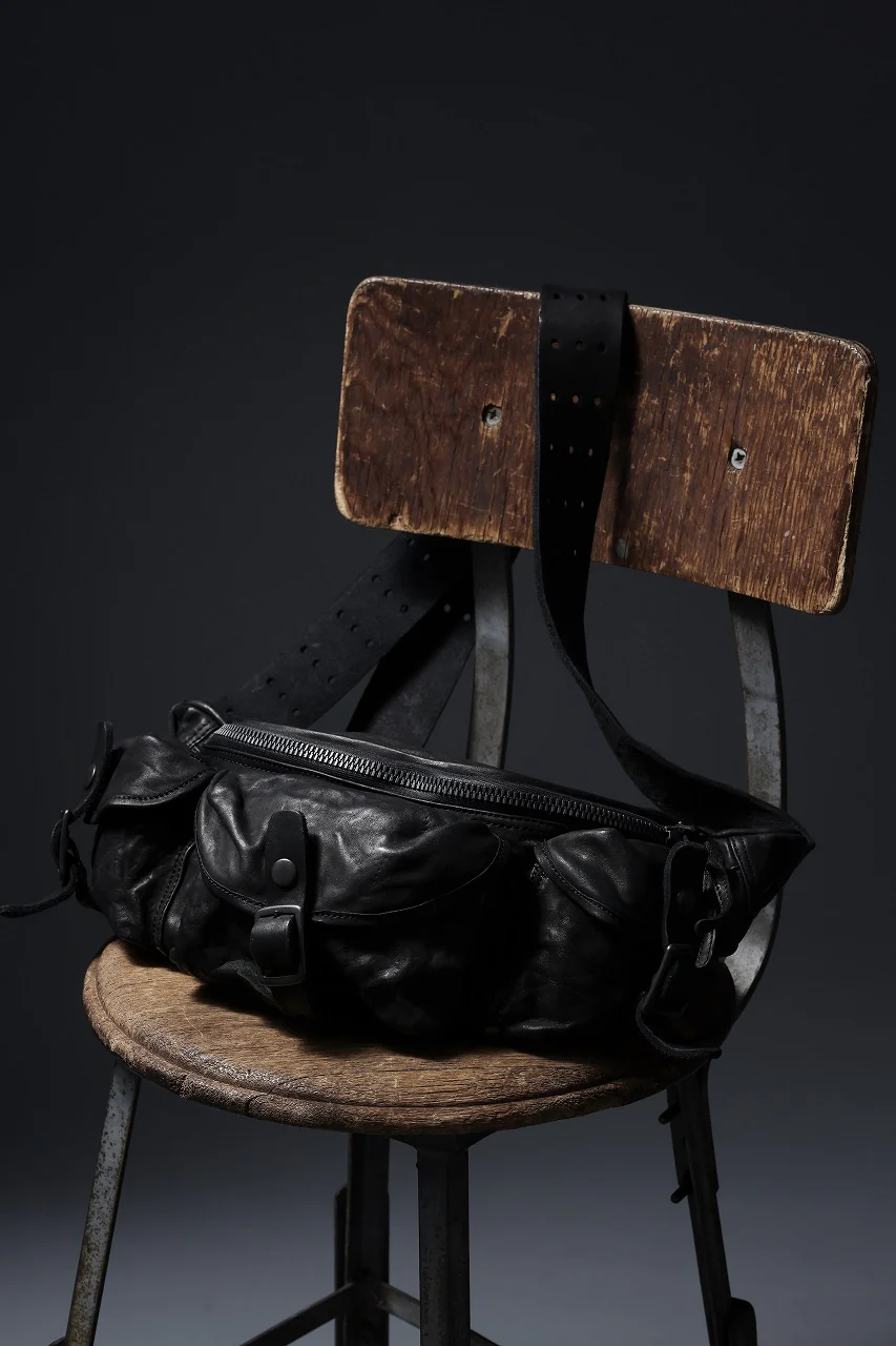 ISAMU KATAYAMA BACKLASH 3 PIN-BELT SHOULDER BAG / OBJECT DYED DOUBLE SHOULDER LEATHER (BLACK) - Image 16
