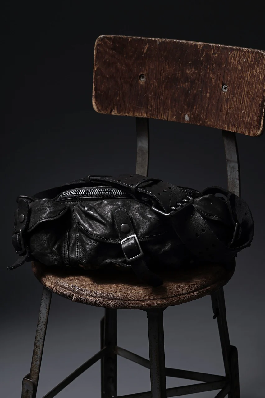ISAMU KATAYAMA BACKLASH 3 PIN-BELT SHOULDER BAG / OBJECT DYED DOUBLE SHOULDER LEATHER (BLACK) - Image 17