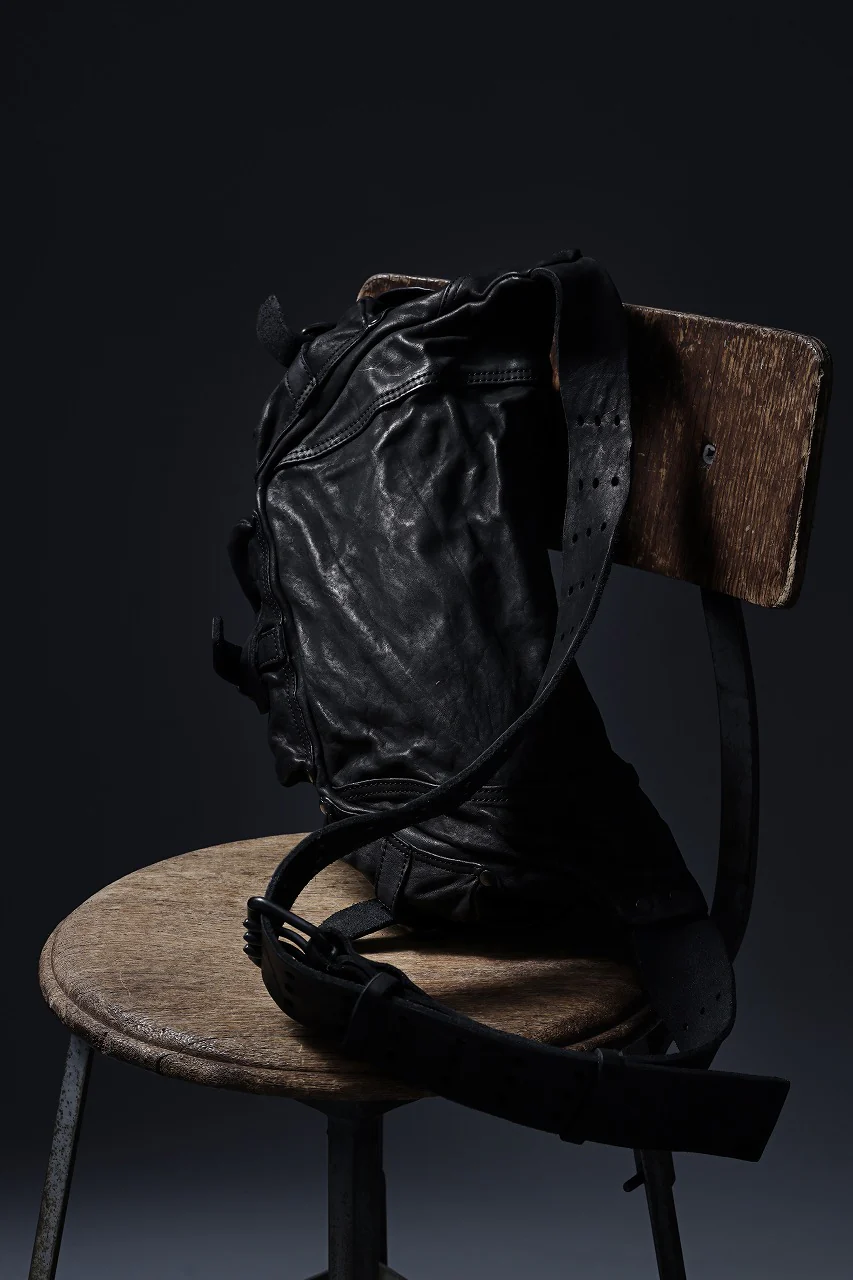 ISAMU KATAYAMA BACKLASH 3 PIN-BELT SHOULDER BAG / OBJECT DYED DOUBLE SHOULDER LEATHER (BLACK) - Image 20