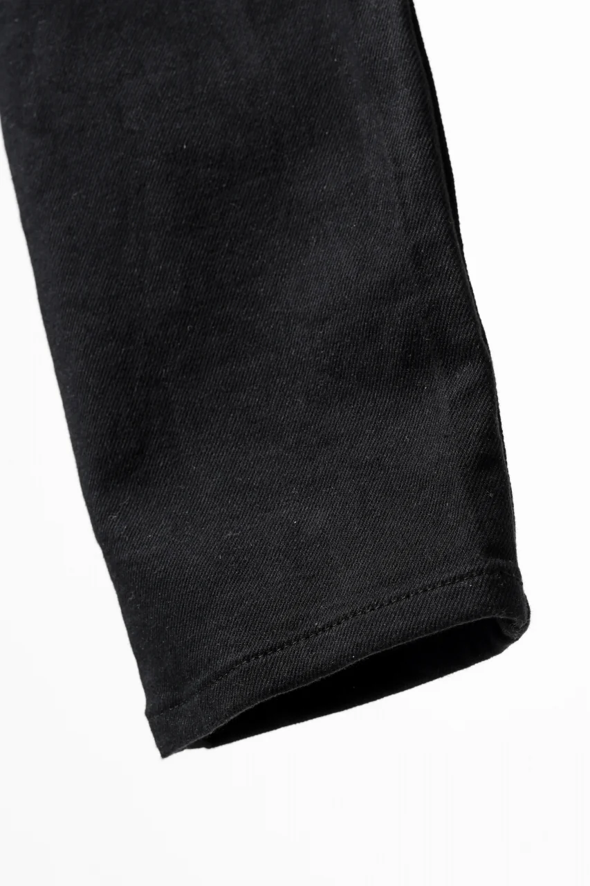 ISAMU KATAYAMA BACKLASH BLACK LEATHER KNEE PADS SLIM PANTS / "京都紋付 - 漆黒染" 13oz STRETCH DENIM (BLACK) - Image 15