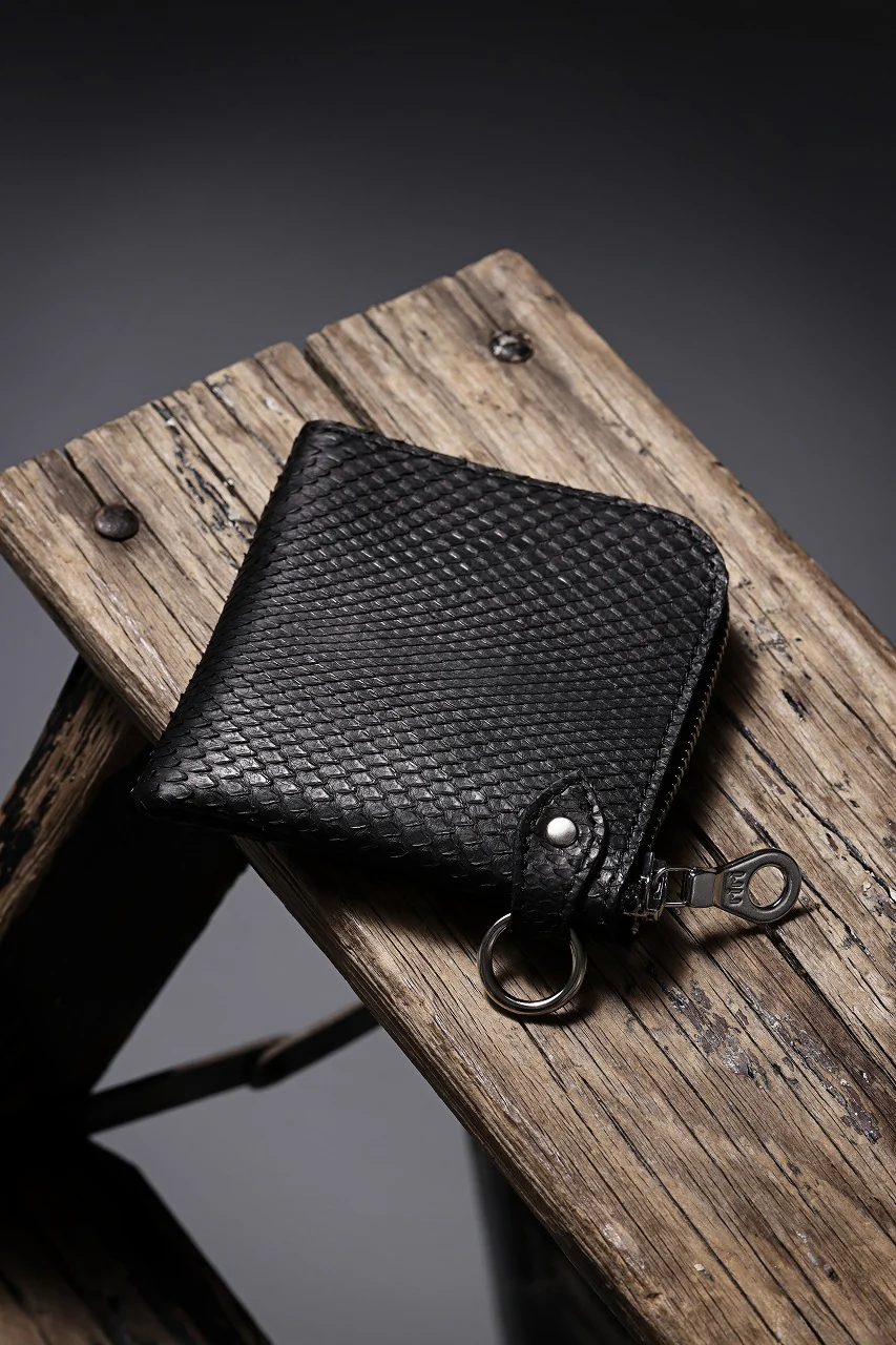 ISAMU KATAYAMA BACKLASH COIN PURSE / PYTHON LEATHER (BLACK) - Image 17