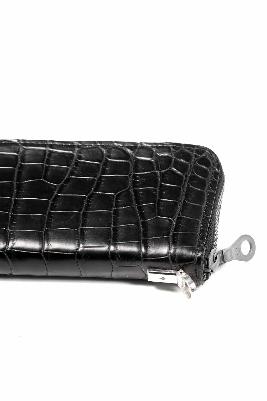 ISAMU KATAYAMA BACKLASH CROCODILE ROUND FASTNER WALLET (BLACK) - Image 12