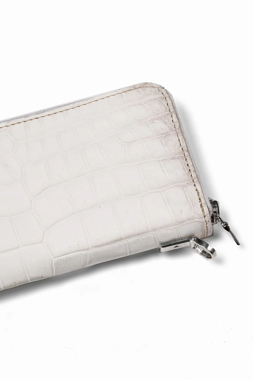 ISAMU KATAYAMA BACKLASH CROCODILE ROUND FASTNER WALLET (HIMALAYAS) - Image 13