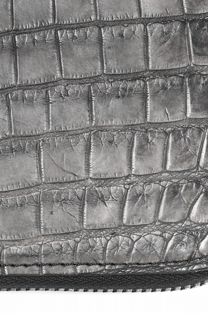 ISAMU KATAYAMA BACKLASH CROCODILE ROUND FASTNER WALLET / INK DYED (SUMI) - Image 13