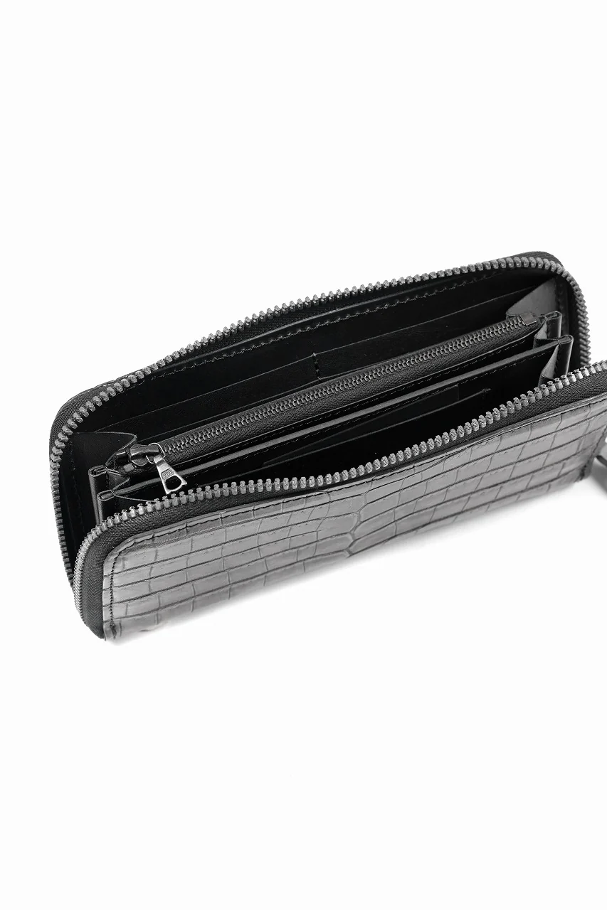 ISAMU KATAYAMA BACKLASH CROCODILE ROUND FASTNER WALLET / INK DYED (SUMI) - Image 7