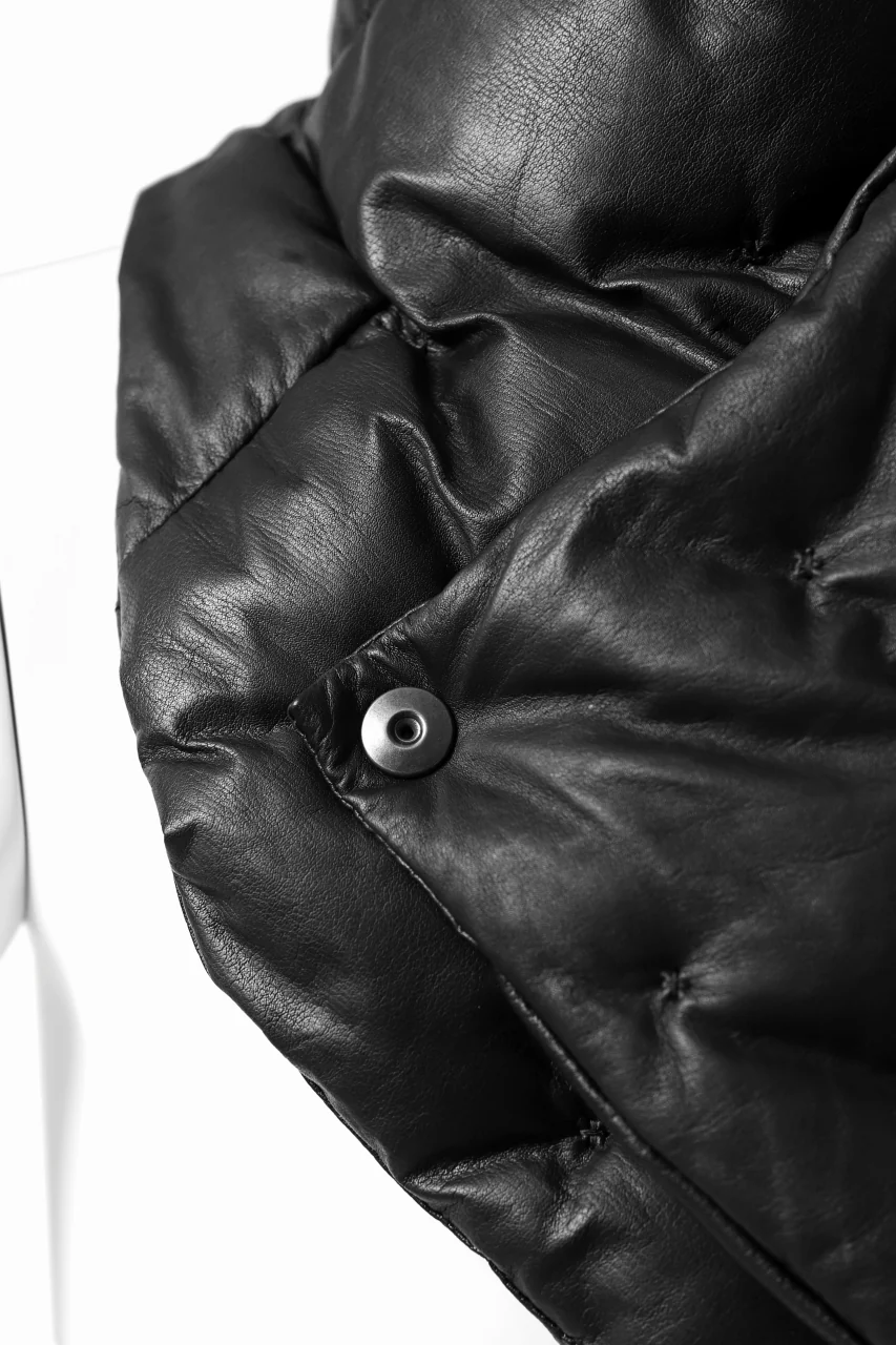 ISAMU KATAYAMA BACKLASH DOWN MUFFLER / KANGAROO + POLISH WHITE GOOSE (BLACK) - Image 10