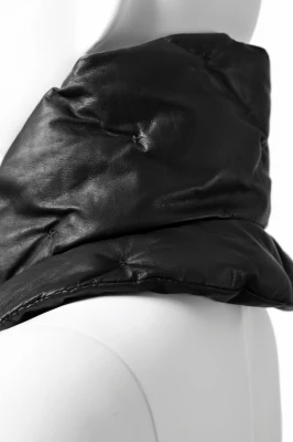 ISAMU KATAYAMA BACKLASH DOWN MUFFLER / KANGAROO + POLISH WHITE GOOSE (BLACK) - Image 13
