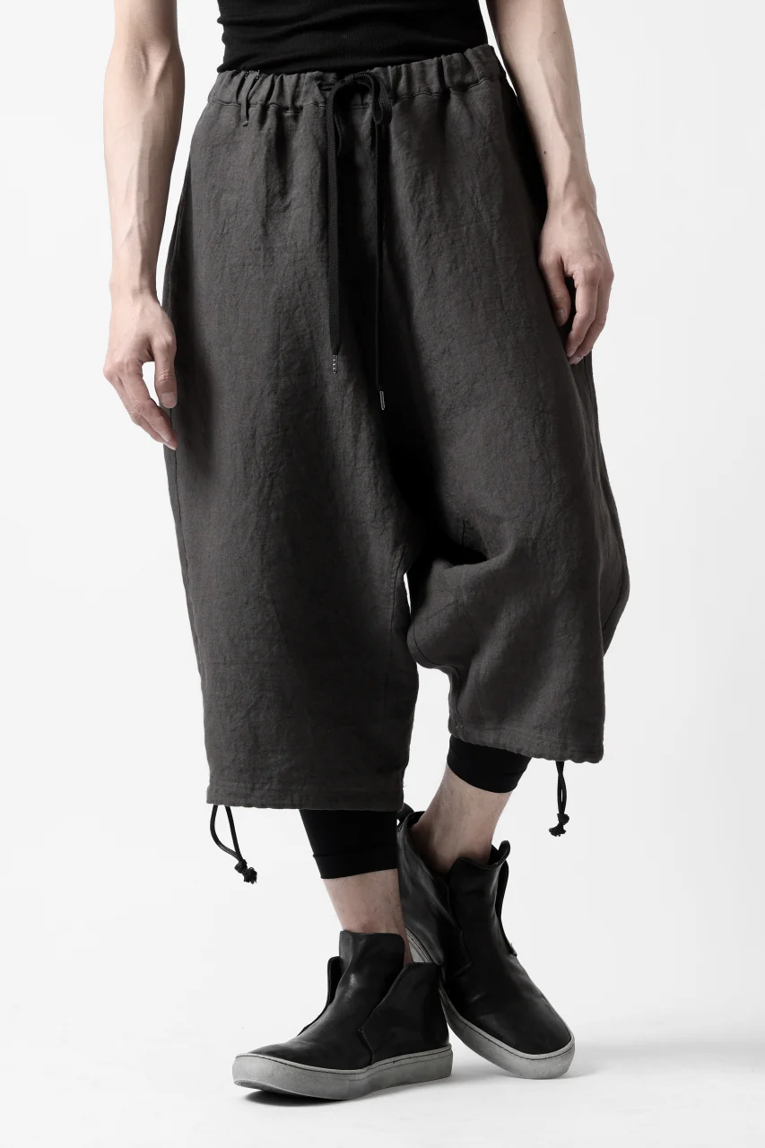 ISAMU KATAYAMA BACKLASH EASY SHORTS / SOFT LINEN (CHARCOAL BLACK) - Image 2