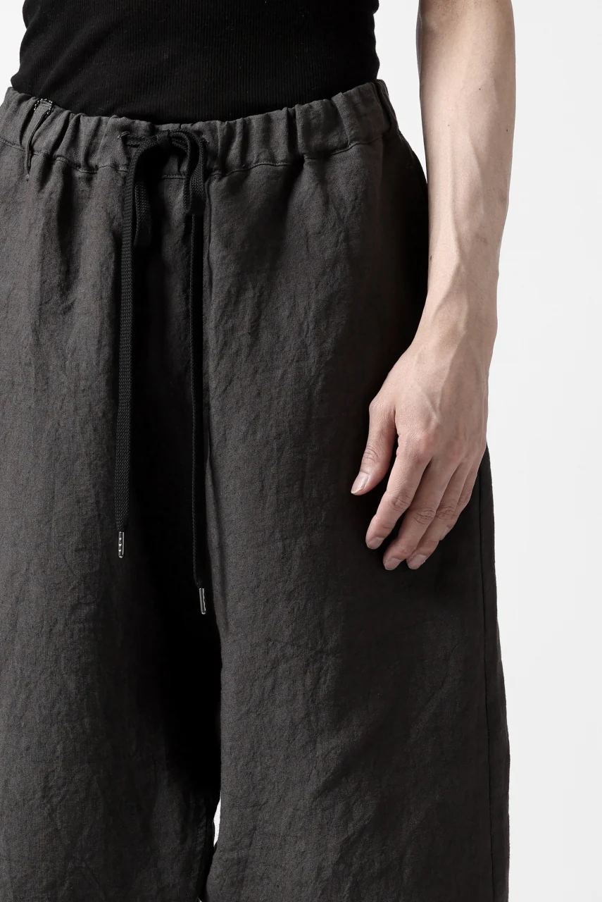 ISAMU KATAYAMA BACKLASH EASY SHORTS / SOFT LINEN (CHARCOAL BLACK) - Image 29