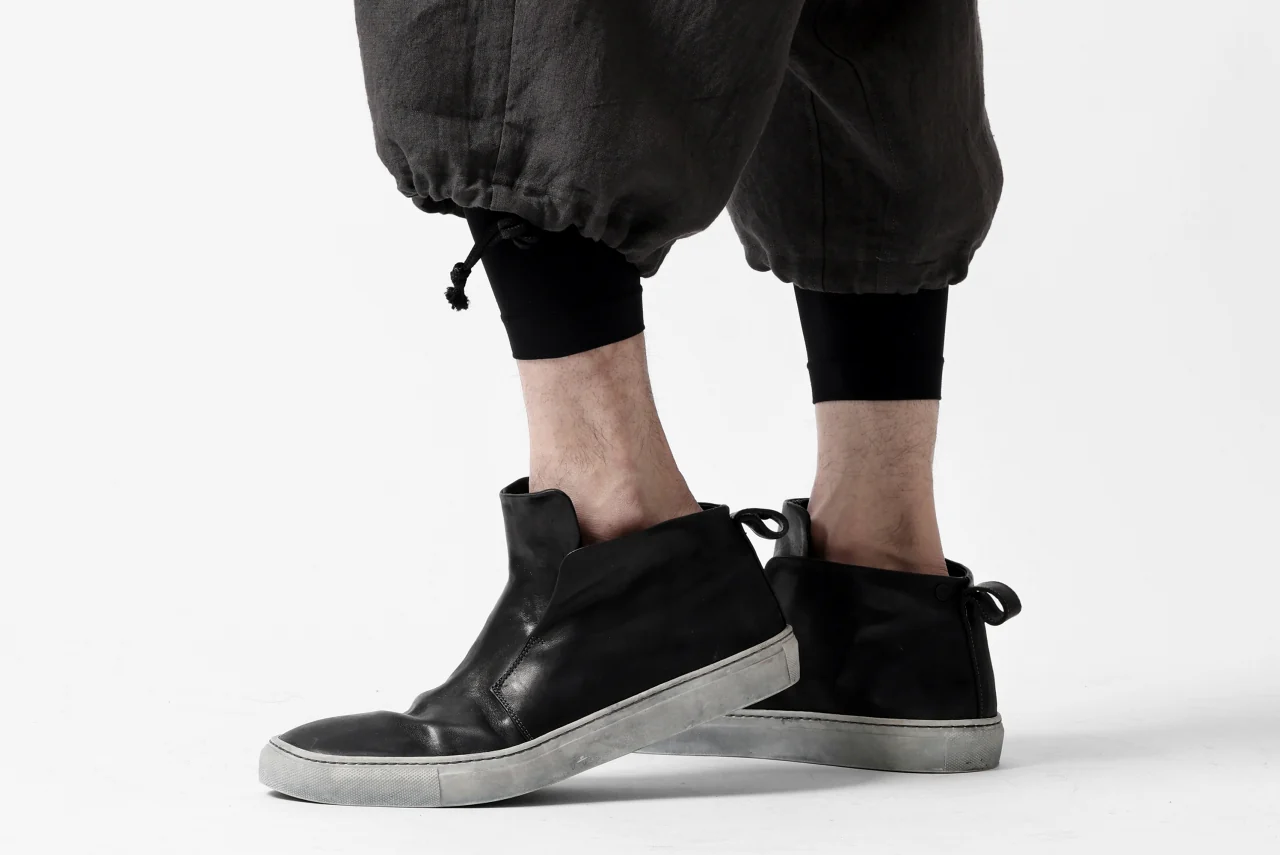 ISAMU KATAYAMA BACKLASH EASY SHORTS / SOFT LINEN (CHARCOAL BLACK) - Image 33