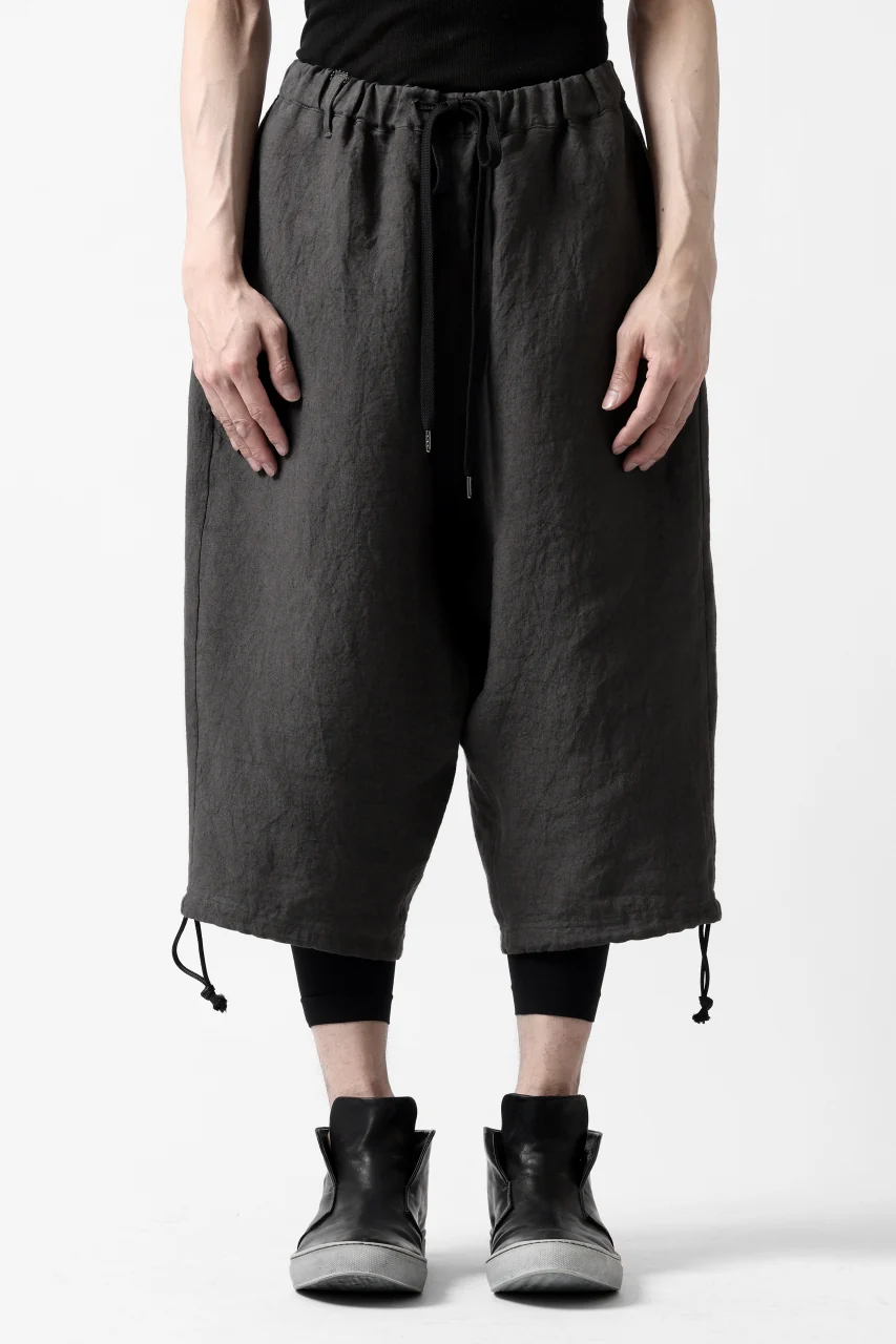 ISAMU KATAYAMA BACKLASH EASY SHORTS / SOFT LINEN (CHARCOAL BLACK) - Image 4