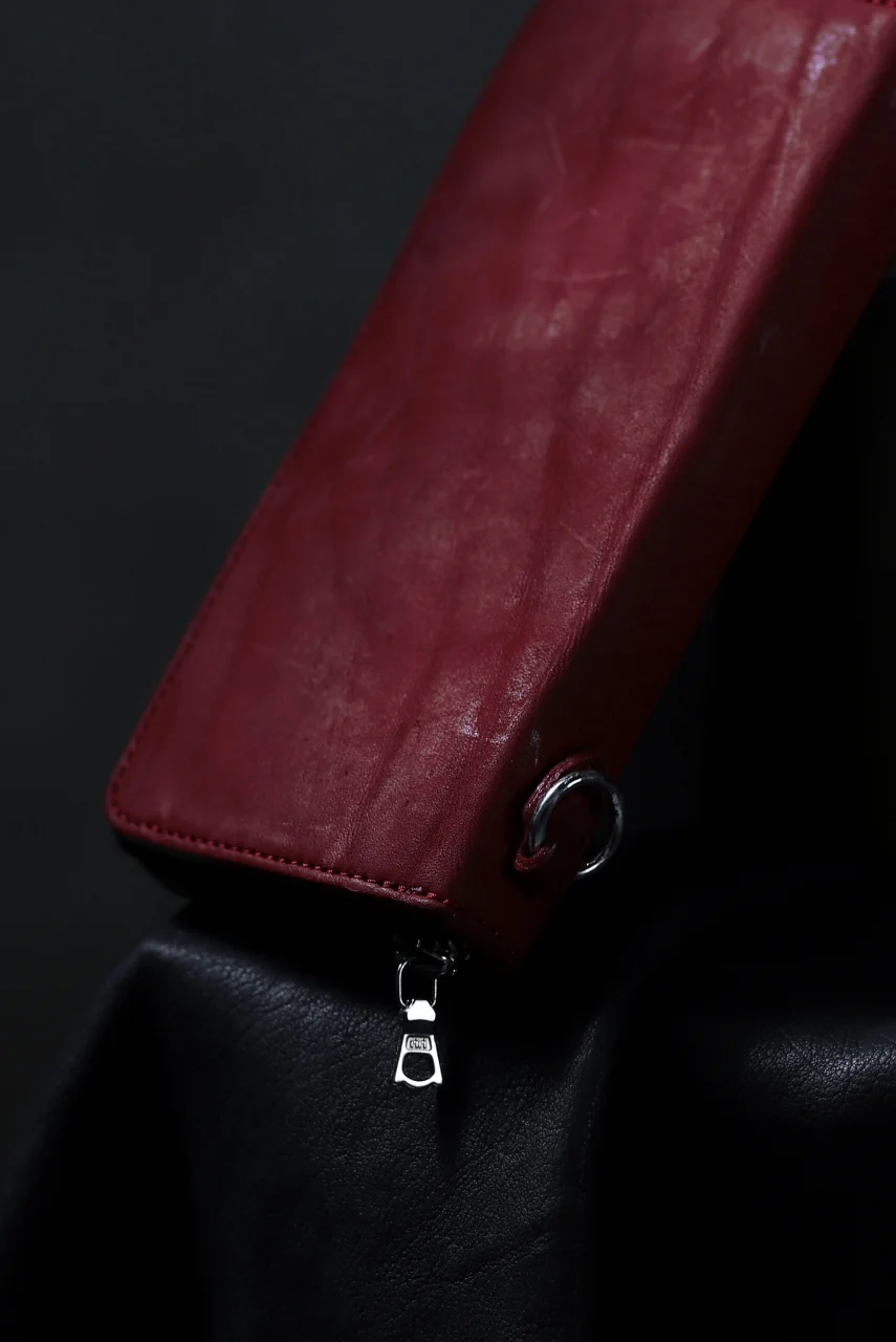 ISAMU KATAYAMA BACKLASH exclusive ROUND FASTNER WALLET / DOUBLE-SHOULDER OBJECT DYED (RED) - Image 30