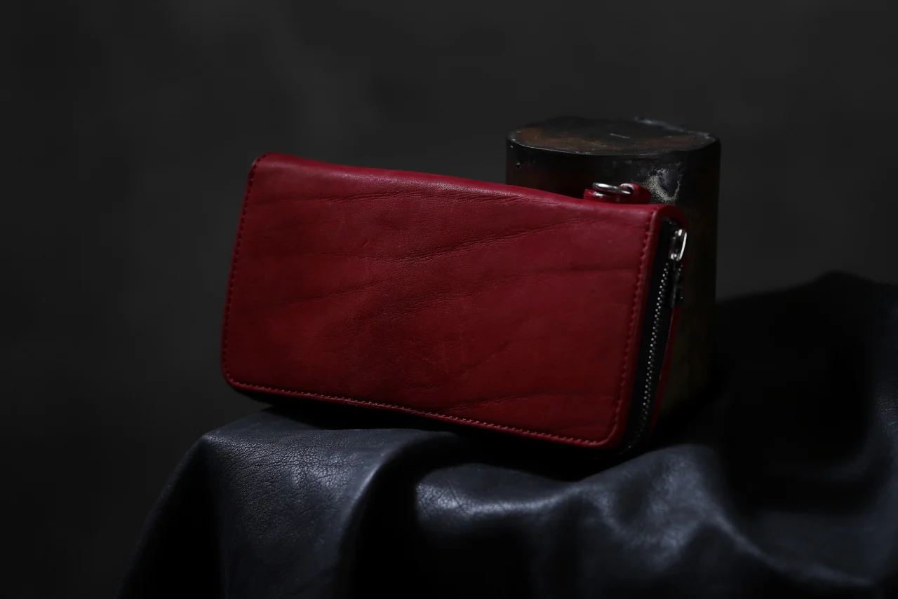ISAMU KATAYAMA BACKLASH exclusive ROUND FASTNER WALLET / DOUBLE-SHOULDER OBJECT DYED (RED) - Image 39
