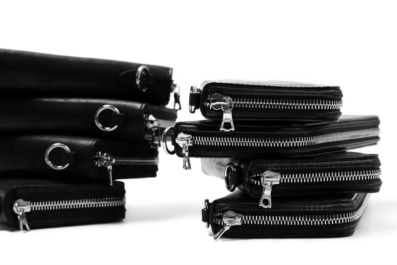 ISAMU KATAYAMA BACKLASH exclusive ROUND FASTNER WALLET / JAPAN DOUBLE SHOULDER  (OBJECT DYED) - Image 30