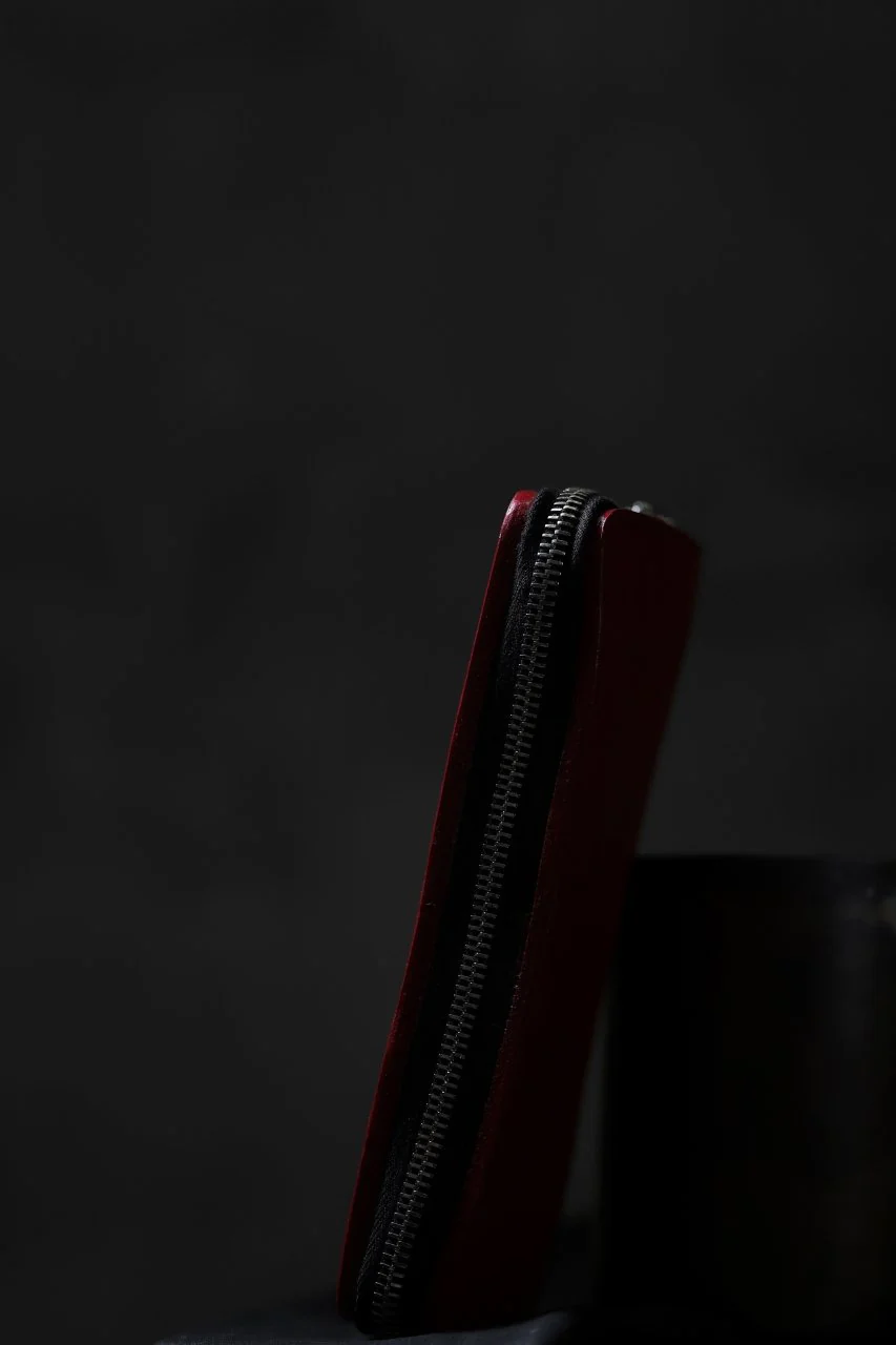 ISAMU KATAYAMA BACKLASH exclusive ROUND FASTNER WALLET / JP DOUBLE SHOULDER OBJECT DYED (RED) - Image 29