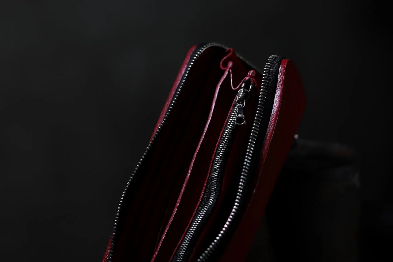 ISAMU KATAYAMA BACKLASH exclusive ROUND FASTNER WALLET / JP DOUBLE SHOULDER OBJECT DYED (RED) - Image 36