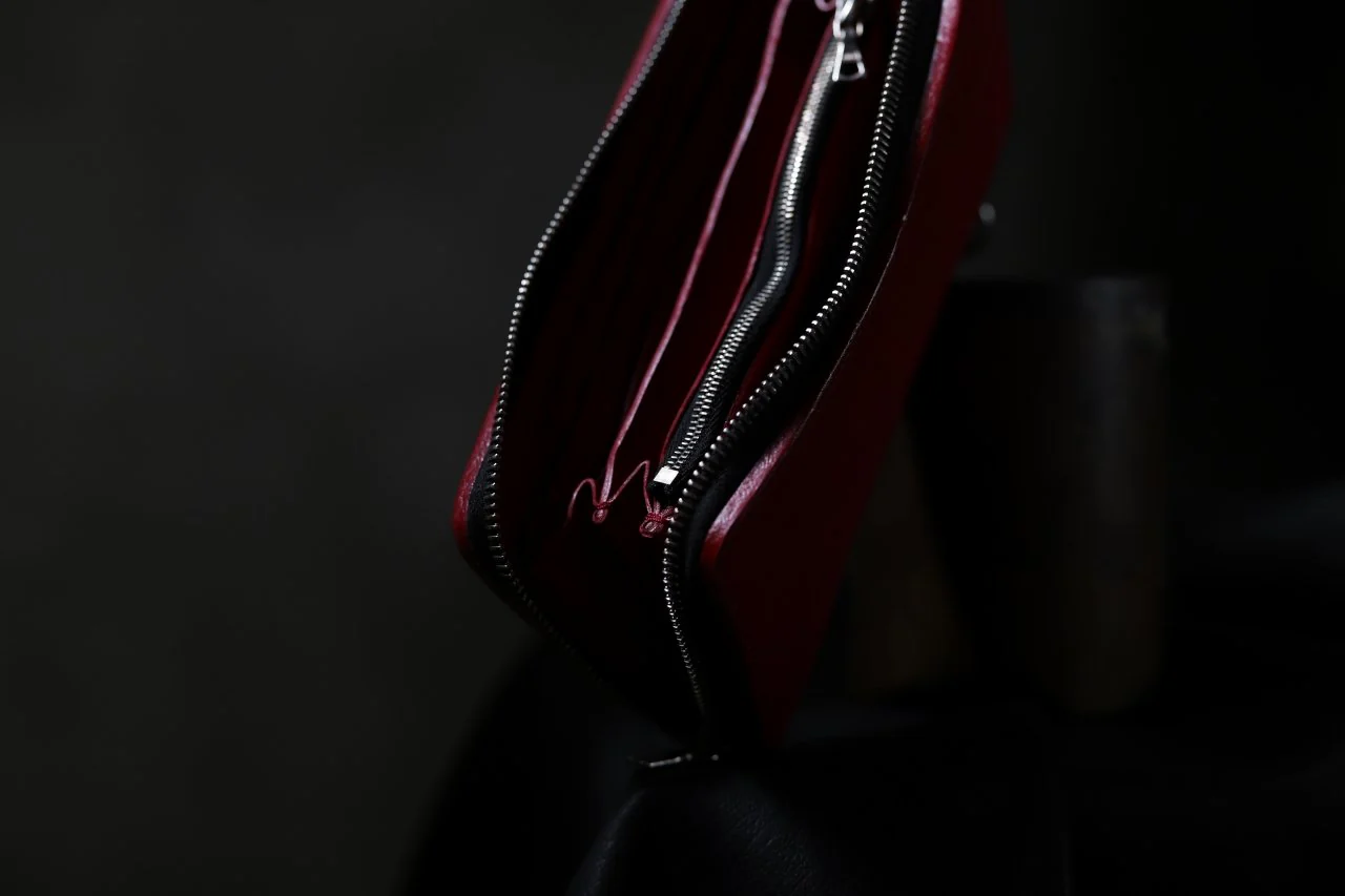 ISAMU KATAYAMA BACKLASH exclusive ROUND FASTNER WALLET / JP DOUBLE SHOULDER OBJECT DYED (RED) - Image 37