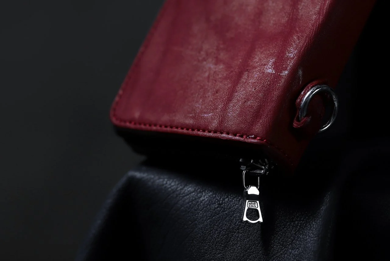 ISAMU KATAYAMA BACKLASH exclusive ROUND FASTNER WALLET / JP DOUBLE SHOULDER OBJECT DYED (RED) - Image 38
