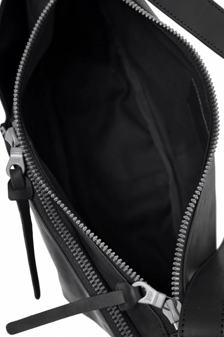 ISAMU KATAYAMA BACKLASH exclusive UTILITY BAG / GUIDI OILED CALF (BLACK) - Image 12