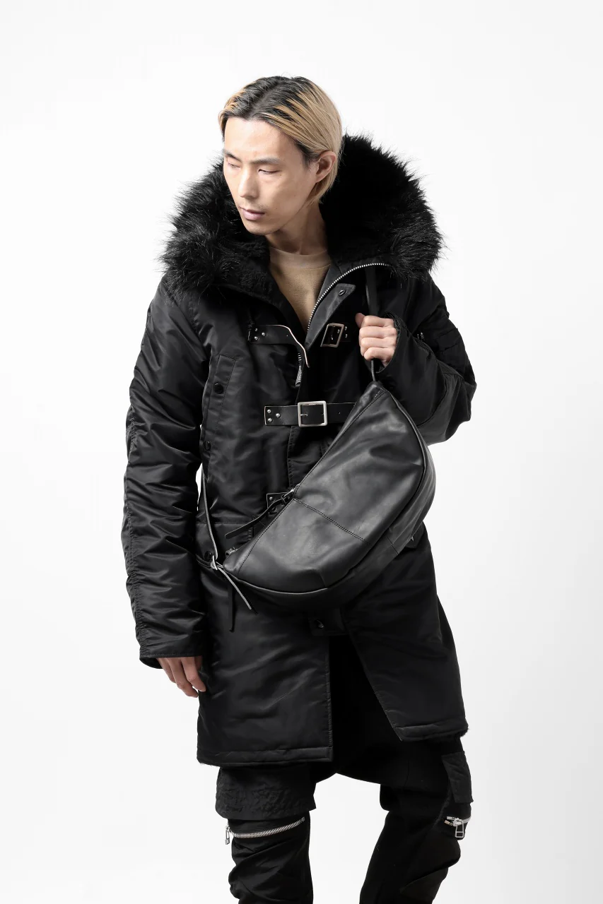 ISAMU KATAYAMA BACKLASH exclusive UTILITY BAG / GUIDI OILED CALF (BLACK) - Image 26