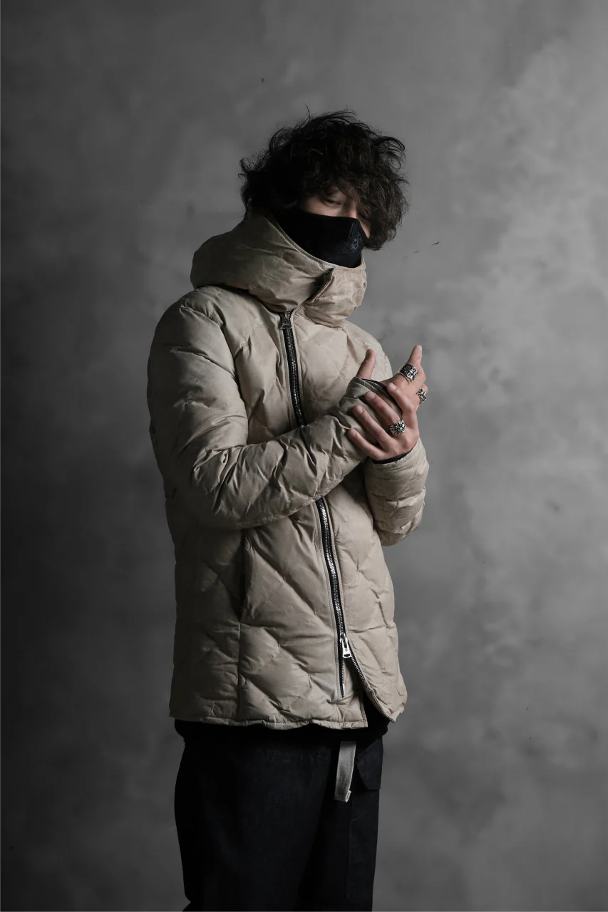 ISAMU KATAYAMA BACKLASH HOODED DOWN JACKET / WAXY KANGAROO + POLISH WHITE GOOSE (WHITE) - Image 4