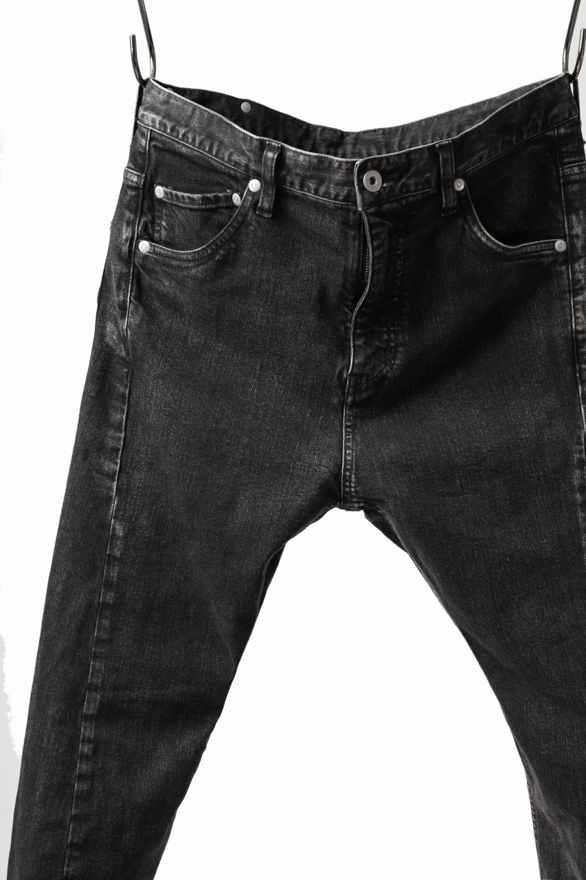 ISAMU KATAYAMA BACKLASH L/C SLIM DENIM PANTS / SPLASH DYED (BLACK) - Image 5