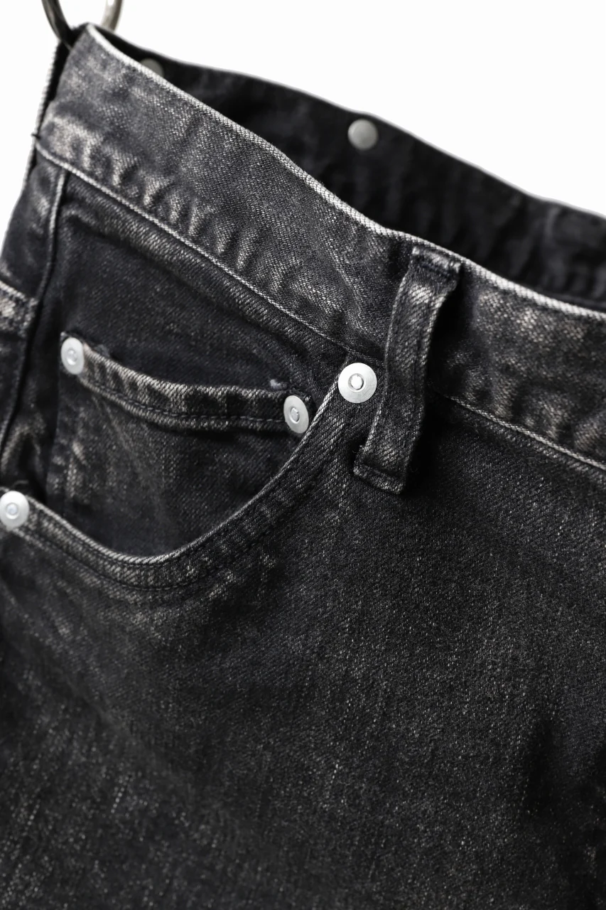 ISAMU KATAYAMA BACKLASH L/C SLIM DENIM PANTS / SPLASH DYED (BLACK) - Image 6