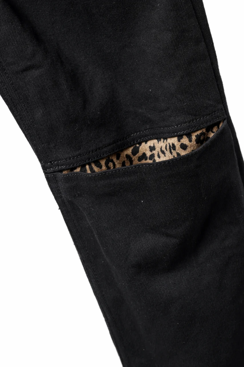 ISAMU KATAYAMA BACKLASH LEOPARD LEATHER KNEE PADS SLIM PANTS / "京都紋付 - 漆黒染" 13oz STRETCH DENIM (BLACK) - Image 11