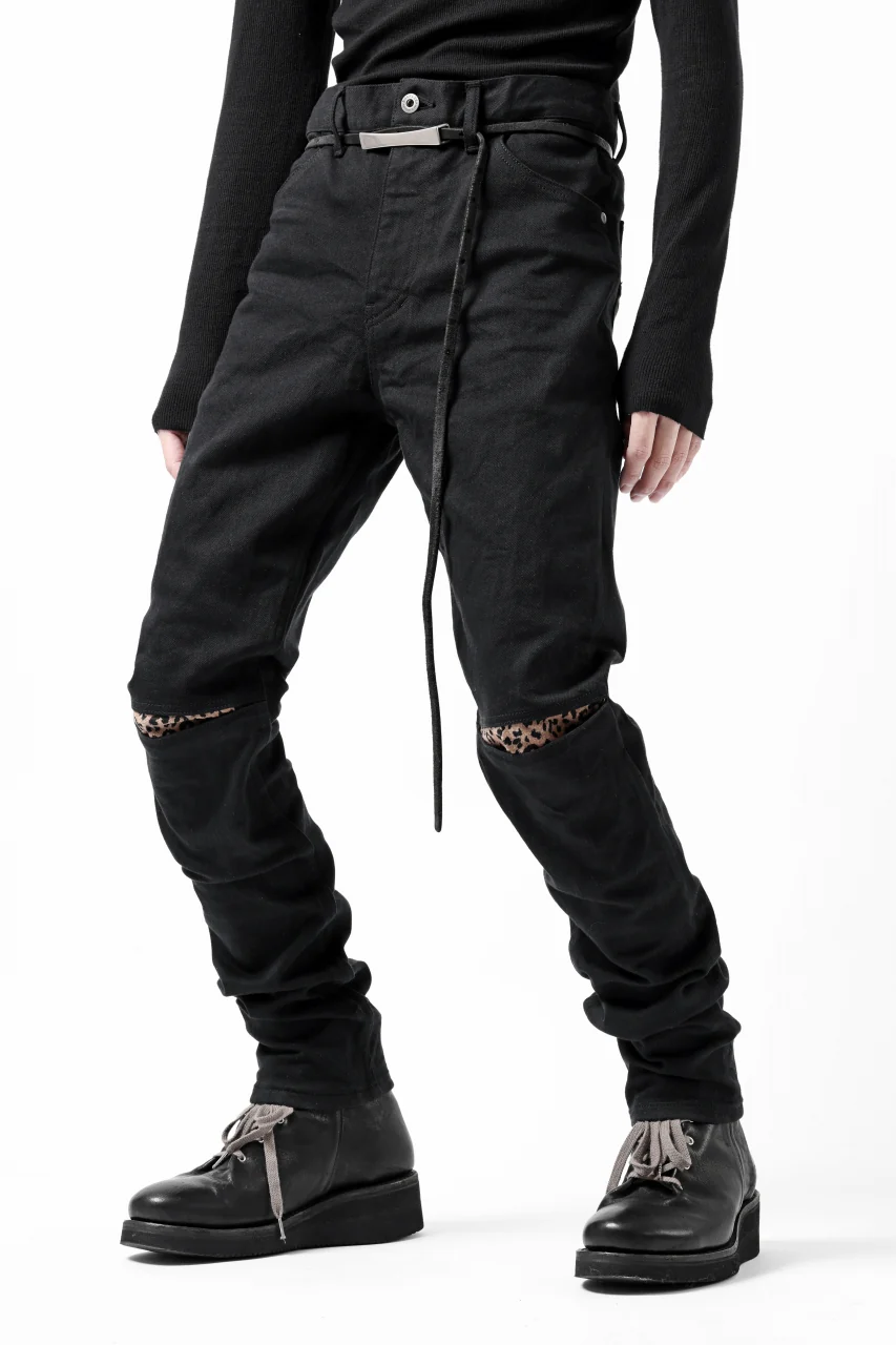 ISAMU KATAYAMA BACKLASH LEOPARD LEATHER KNEE PADS SLIM PANTS / "京都紋付 - 漆黒染" 13oz STRETCH DENIM (BLACK) - Image 25