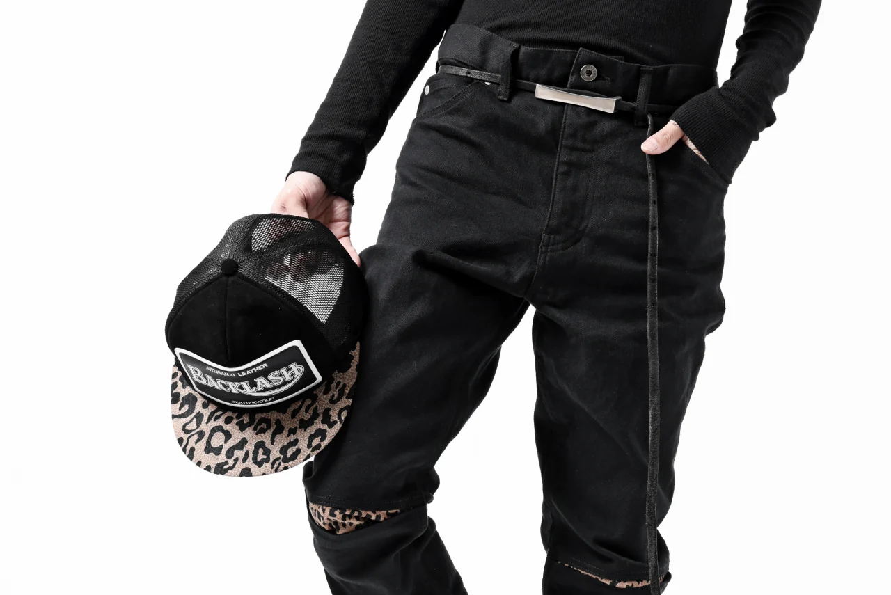 ISAMU KATAYAMA BACKLASH LEOPARD LEATHER KNEE PADS SLIM PANTS / "京都紋付 - 漆黒染" 13oz STRETCH DENIM (BLACK) - Image 37