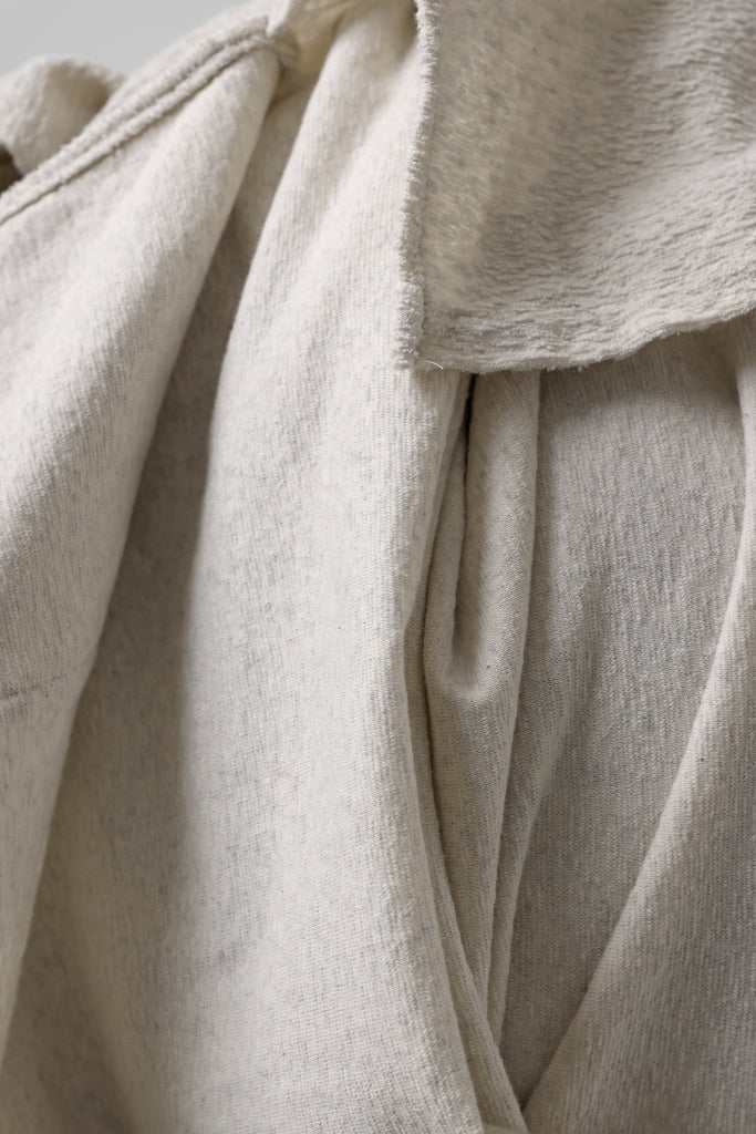 ISAMU KATAYAMA BACKLASH LONG SLEEVE CUT & SEWN / RANDOM PILE FABRIC (BEIGE) - Image 15