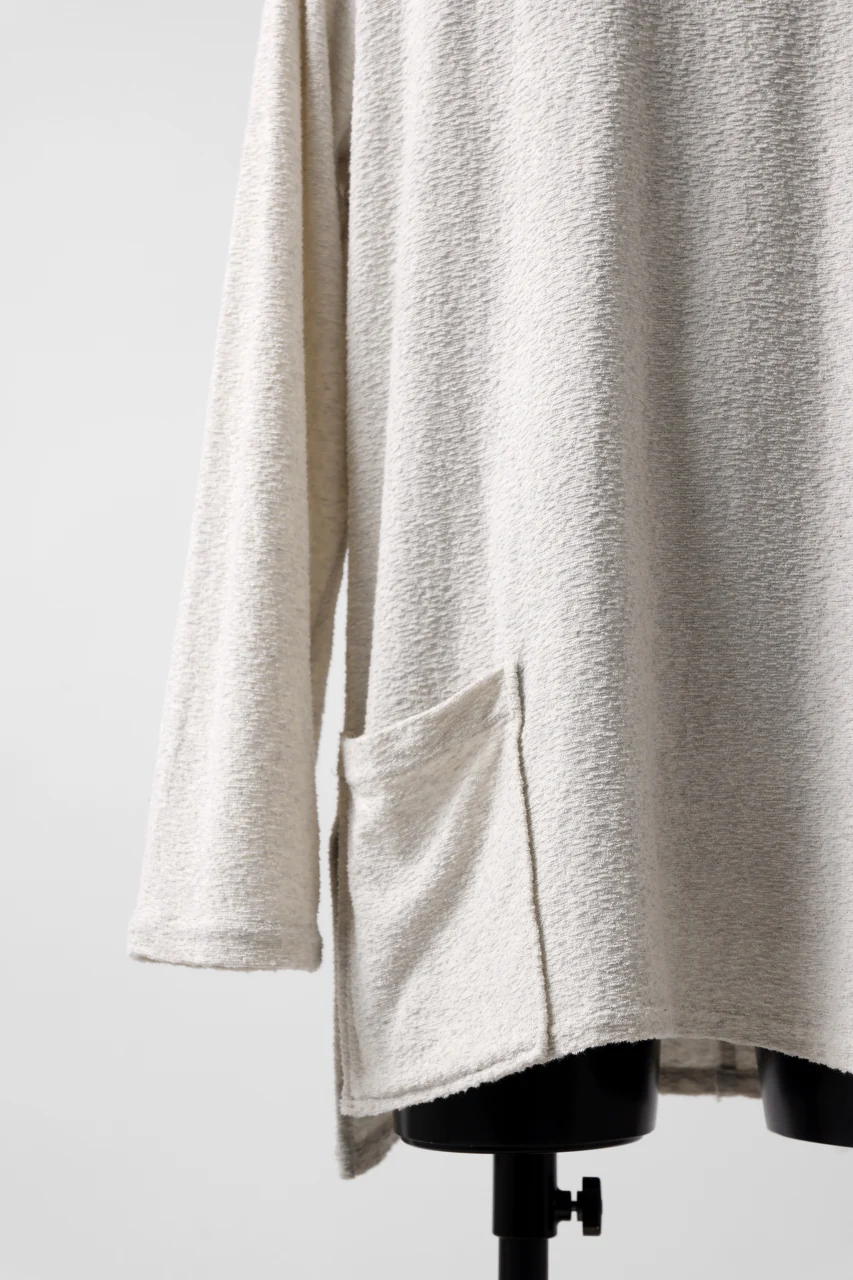 ISAMU KATAYAMA BACKLASH LONG SLEEVE CUT & SEWN / RANDOM PILE FABRIC (BEIGE) - Image 8