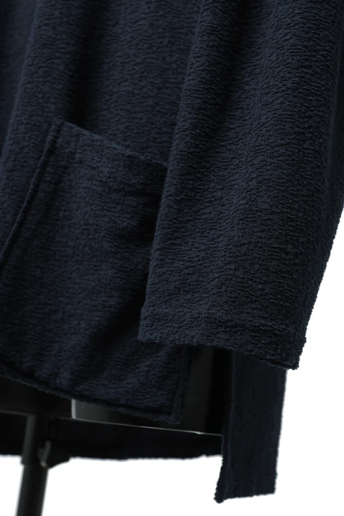 ISAMU KATAYAMA BACKLASH LONG SLEEVE CUT & SEWN / RANDOM PILE FABRIC (NAVY) - Image 9