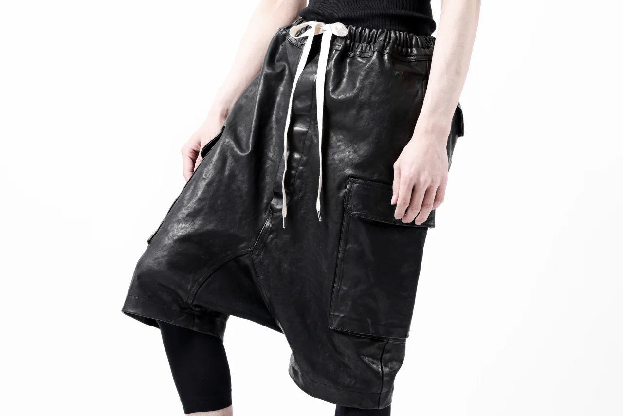 ISAMU KATAYAMA BACKLASH MARYAM LEATHER SARROUEL SHORTS / GARMENT DYED - ITALY KIP (BLACK) - Image 41