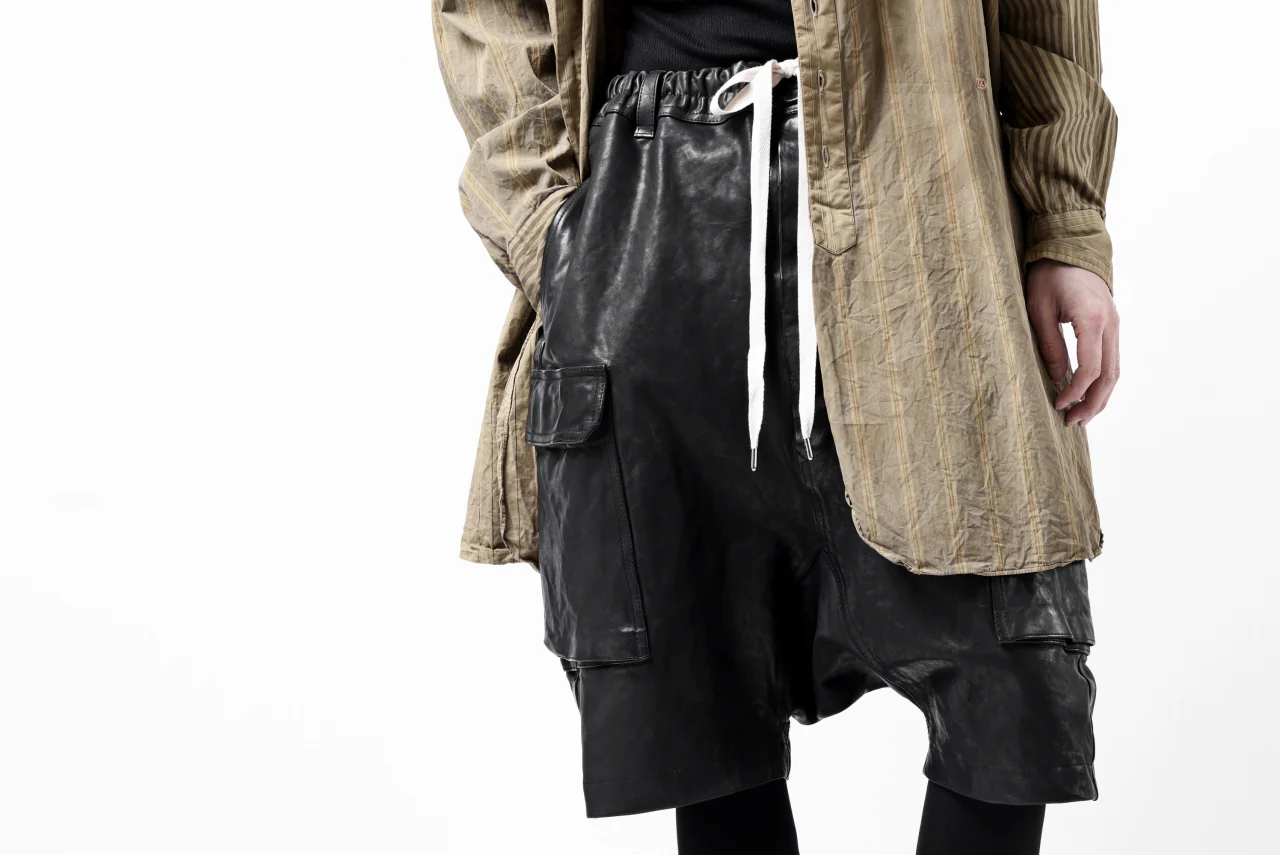 ISAMU KATAYAMA BACKLASH MARYAM LEATHER SARROUEL SHORTS / GARMENT DYED - ITALY KIP (BLACK) - Image 42