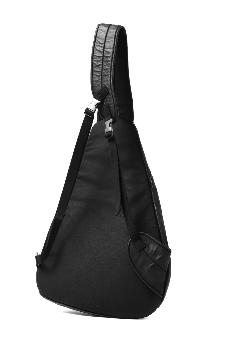 ISAMU KATAYAMA BACKLASH ONE-STRAP BACKPACK / ITALY-SHOULDER OBJECT DYED (BLACK) - Image 14